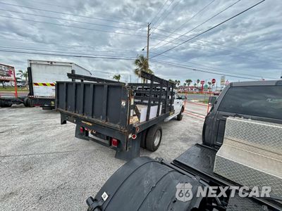Czwarte zdjęcie samochodu z boku: 2015 RAM 3500 VIN:3C7WRSCJ3FG556553 - miniatura