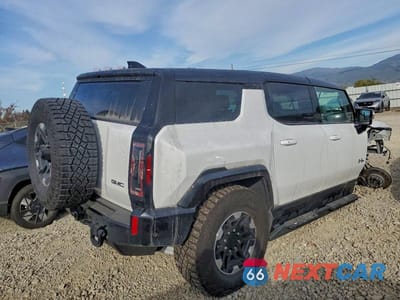 Trzecie zdjęcie samochodu z tyłu: 2024 GMC HUMMER SUV 3X VIN:1GKB0RDCXRU114261 - miniatura