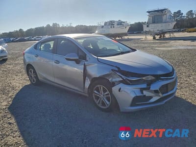 Czwarte zdjęcie samochodu z boku: 2016 CHEVROLET CRUZE LT VIN:1G1BE5SM7G7246514 - miniatura