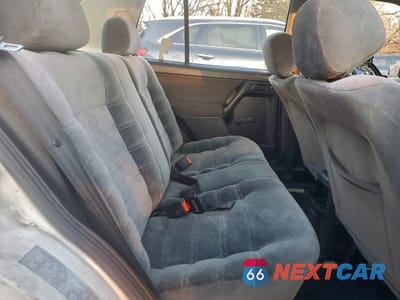 Zdjęcie 10 z 12 samochodu: 1998 VOLKSWAGEN JETTA GL VIN:3VWRA81H6WM107693 - miniatura