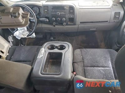 Zdjęcie 8 z 12 samochodu: 2012 CHEVROLET SILVERADO K1500 LS VIN:1GCRKREA1CZ337624 - miniatura