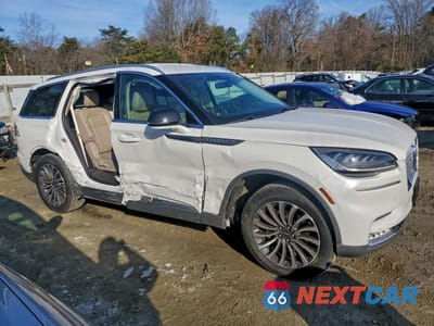 Czwarte zdjęcie samochodu z boku: 2020 LINCOLN AVIATOR RESERVE VIN:5LM5J7XC4LGL22415 - miniatura