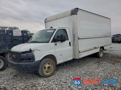 2022 GMC SAVANA G3500 - BOX TRUCK 7GZ37TC78NN009562 - główne zdjęcie licytacji z USA - miniatura