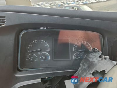 Zdjęcie 8 z 10 samochodu: 2026 FREIGHTLINER CASCADIA 126 SEMI TRUCK VIN:3AKJHHDV7TSWL4794 - miniatura