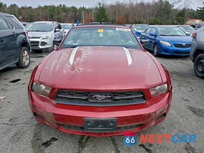 Piąte zdjęcie samochodu w środku: 2010 FORD MUSTANG VIN:1ZVBP8EN5A5167561 - miniatura