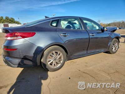 Trzecie zdjęcie samochodu z tyłu: 2020 KIA OPTIMA LX VIN:5XXGT4L38LG426573 - miniatura