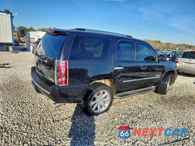 Trzecie zdjęcie samochodu z tyłu: 2011 GMC YUKON DENALI VIN:1GKS2EEF6BR375746 - miniatura