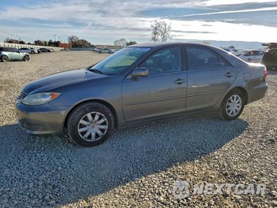 2005 TOYOTA CAMRY LE 4T1BE30K45U587182 - główne zdjęcie licytacji z USA - miniatura