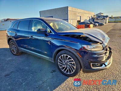 Czwarte zdjęcie samochodu z boku: 2019 LINCOLN NAUTILUS RESERVE VIN:2LMPJ6L90KBL21420 - miniatura