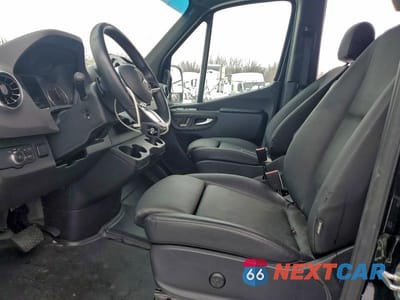 Zdjęcie 7 z 12 samochodu: 2025 MERCEDES BENZ SPRINTER 2500 DELIVERY VAN VIN:W1Y4NBVY6ST196780 - miniatura