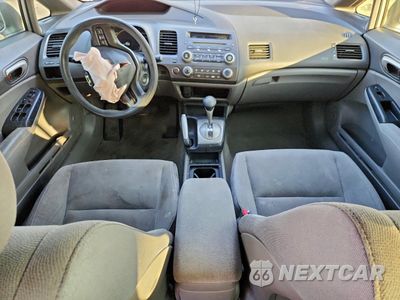 Zdjęcie 8 z 14 samochodu: 2008 HONDA CIVIC LX VIN:1HGFA16558L063381 - miniatura
