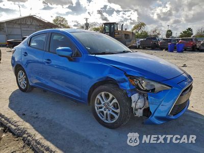 Czwarte zdjęcie samochodu z boku: 2017 TOYOTA YARIS IA VIN:3MYDLBYV2HY174269 - miniatura