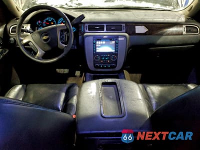 Zdjęcie 8 z 14 samochodu: 2014 CHEVROLET SILVERADO K3500 LTZ VIN:1GC4K1C89EF102484 - miniatura