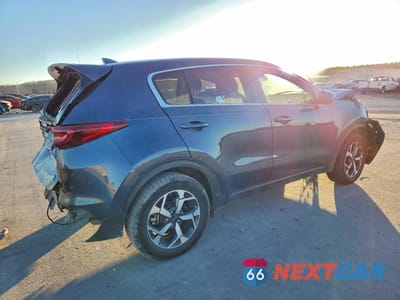 Trzecie zdjęcie samochodu z tyłu: 2021 KIA SPORTAGE LX VIN:KNDPM3AC3M7887393 - miniatura