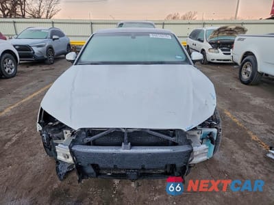 Piąte zdjęcie samochodu w środku: 2019 AUDI A3 PREMIUM VIN:WAUAUGFF3KA087691 - miniatura