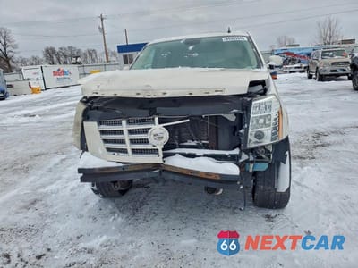 Piąte zdjęcie samochodu w środku: 2007 CADILLAC ESCALADE LUXURY VIN:1GYFK63847R329499 - miniatura