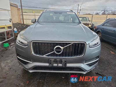 Piąte zdjęcie samochodu w środku: 2018 VOLVO XC90 T6 VIN:YV4A22PK0J1323359 - miniatura