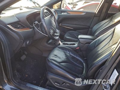 Zdjęcie 7 z 13 samochodu: 2019 LINCOLN MKC RESERVE VIN:5LMCJ3C94KUL35661 - miniatura