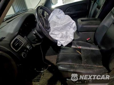 Zdjęcie 7 z 13 samochodu: 2008 CHEVROLET SUBURBAN K1500 LS VIN:3GNFK16328G198669 - miniatura