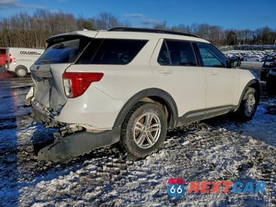 Trzecie zdjęcie samochodu z tyłu: 2022 FORD EXPLORER XLT VIN:1FMSK8DH0NGC21142 - miniatura