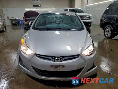 Piąte zdjęcie samochodu w środku: 2016 HYUNDAI ELANTRA SE VIN:5NPDH4AE1GH739421 - miniatura