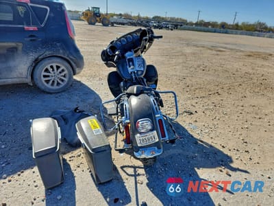 Czwarte zdjęcie samochodu z boku: 2019 HARLEY-DAVIDSON FLHTK VIN:1HD1KEF17KB610947 - miniatura