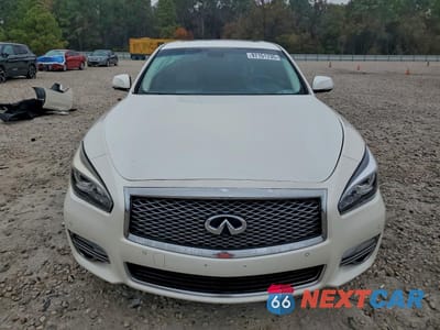 Piąte zdjęcie samochodu w środku: 2018 INFINITI Q70L 3.7 LUXE VIN:JN1BY1PP0JM330650 - miniatura