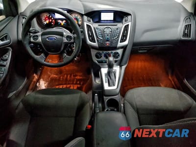 Zdjęcie 8 z 13 samochodu: 2014 FORD FOCUS SE VIN:1FADP3K23EL129441 - miniatura