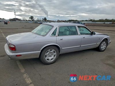 Trzecie zdjęcie samochodu z tyłu: 2002 JAGUAR VANDENPLAS VIN:SAJDA24C42LF46742 - miniatura
