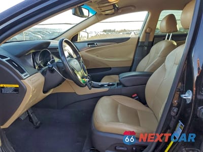 Zdjęcie 7 z 13 samochodu: 2013 HYUNDAI SONATA HYBRID VIN:KMHEC4A46DA098923 - miniatura