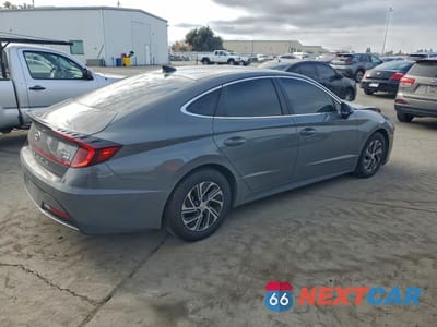 Trzecie zdjęcie samochodu z tyłu: 2020 HYUNDAI SONATA HYBRID VIN:KMHL24JJ3LA014037 - miniatura