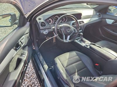 Zdjęcie 8 z 14 samochodu: 2014 MERCEDES-BENZ C 250 VIN:WDDGJ4HB1EG298779 - miniatura