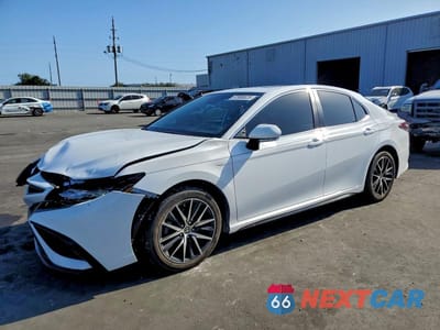 2024 TOYOTA CAMRY SE 4T1S11AKXRU855821 - główne zdjęcie licytacji z USA - miniatura