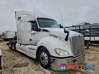 2020 KENWORTH T680 SEMI TRUCK 1XKYDP9X8LJ290815 - główne zdjęcie licytacji z USA - miniatura