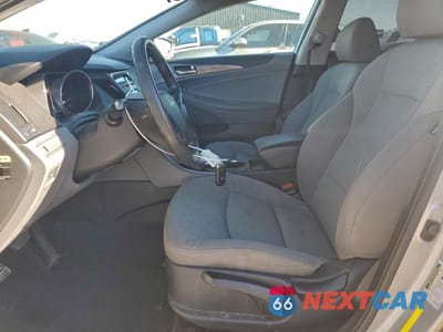 Zdjęcie 7 z 12 samochodu: 2015 HYUNDAI SONATA HYBRID BASE VIN:KMHEC4A46FA121202 - miniatura