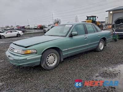 1997 FORD CROWN VICTORIA LX 2FALP74W8VX221960 - główne zdjęcie licytacji z USA - miniatura