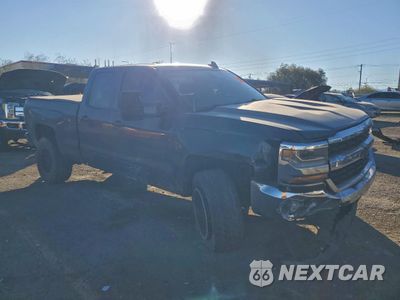 Czwarte zdjęcie samochodu z boku: 2017 CHEVROLET SILVERADO C1500 LT VIN:1GCRCREC0HZ259293 - miniatura