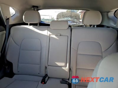 Zdjęcie 10 z 12 samochodu: 2019 HYUNDAI TUCSON SE VIN:KM8J2CA45KU920179 - miniatura
