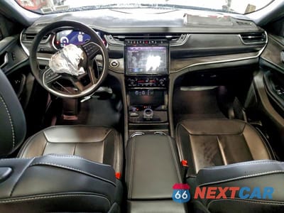 Zdjęcie 8 z 13 samochodu: 2025 JEEP GRAND CHEROKEE LIMITED VIN:1C4RJHBGXSC283568 - miniatura