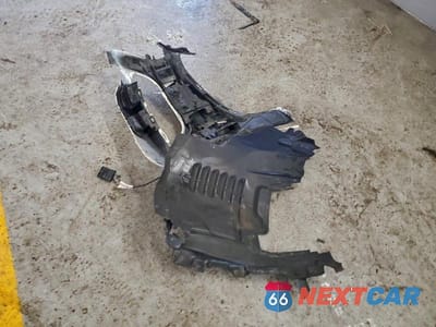 Zdjęcie 12 z 12 samochodu: 2018 MERCEDES-BENZ C 300 VIN:55SWF4JB7JU235125 - miniatura