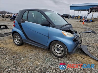 Czwarte zdjęcie samochodu z boku: 2013 SMART FORTWO PURE VIN:WMEEJ3BA0DK645530 - miniatura