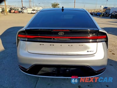 Zdjęcie 6 z 11 samochodu: 2023 TOYOTA PRIUS LE VIN:JTDADABU7P3006613 - miniatura