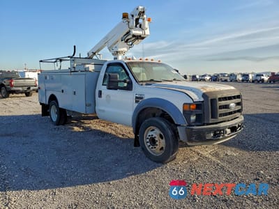 Czwarte zdjęcie samochodu z boku: 2008 FORD F450 SUPER DUTY VIN:1FD4F46YX8EB26705 - miniatura