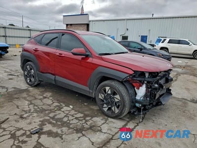 Czwarte zdjęcie samochodu z boku: 2025 HYUNDAI KONA SEL VIN:KM8HB3AB2SU326470 - miniatura