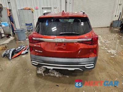 Zdjęcie 6 z 14 samochodu: 2023 KIA SELTOS S VIN:KNDEUCAAXP7350952 - miniatura