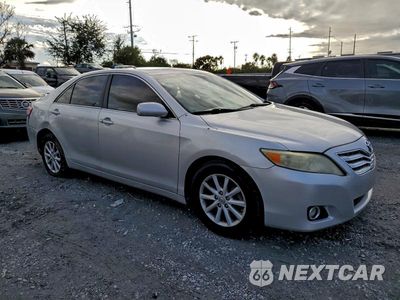 Czwarte zdjęcie samochodu z boku: 2010 TOYOTA CAMRY SE VIN:4T1BK3EK9AU109240 - miniatura