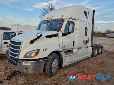 Drugie zdjęcie samochodu z przodu: 2021 FREIGHTLINER CASCADIA 126