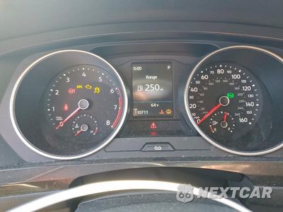Zdjęcie 9 z 12 samochodu: 2018 VOLKSWAGEN TIGUAN S VIN:3VV1B7AX6JM011684 - miniatura