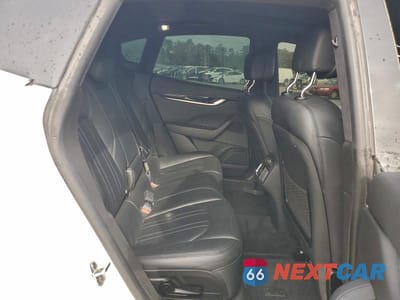Zdjęcie 11 z 12 samochodu: 2022 MASERATI LEVANTE BASE VIN:ZN661XUA1NX389117 - miniatura