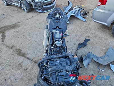 Piąte zdjęcie samochodu w środku: 2023 BMW S 1000 RR VIN:WB10E6306P6H68279 - miniatura